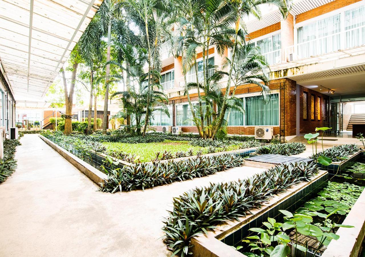 B2 Resort Чиангмай Екстериор снимка